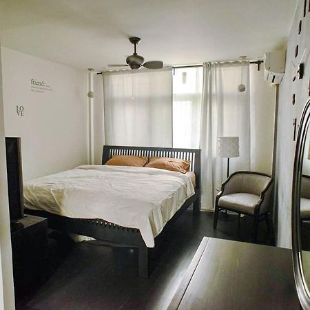 Inner Old Town 196 Chic Guesthouse - Self Check In بانكوك المظهر الخارجي الصورة